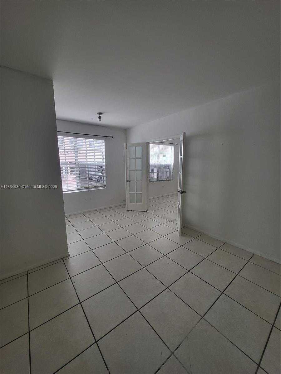 Small Image of 605 EUCLID AVE #106, Miami Beach Number 3
