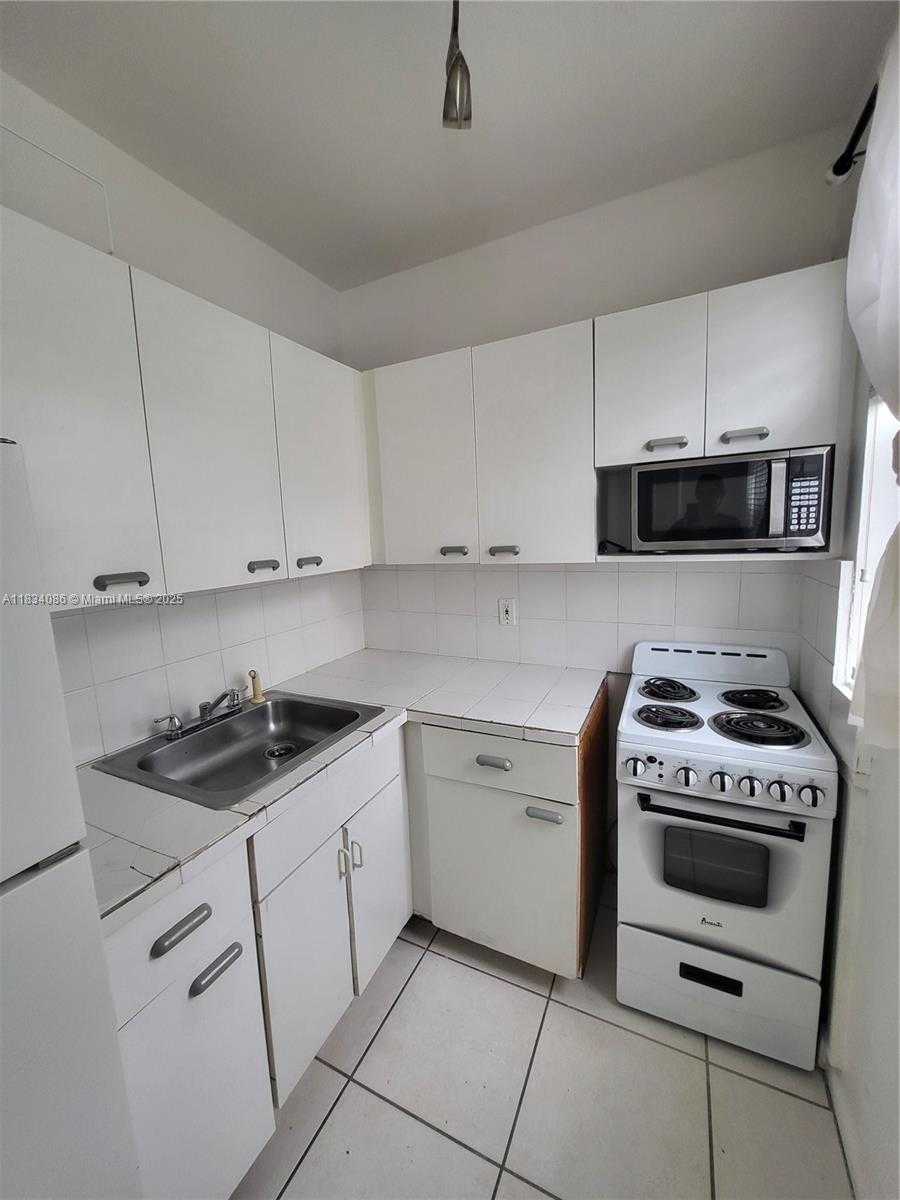 Small Image of 605 EUCLID AVE #106, Miami Beach Number 5