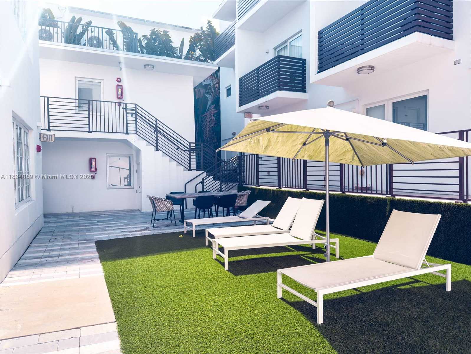 Small Image of Miami Beach Number 15