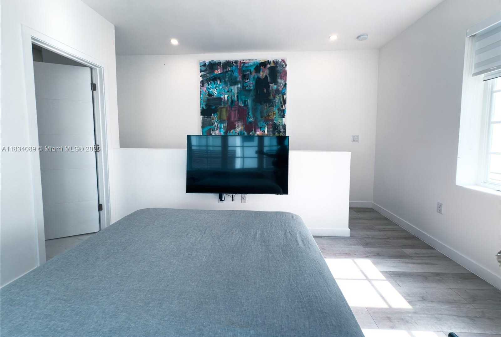 Small Image of Miami Beach Number 8