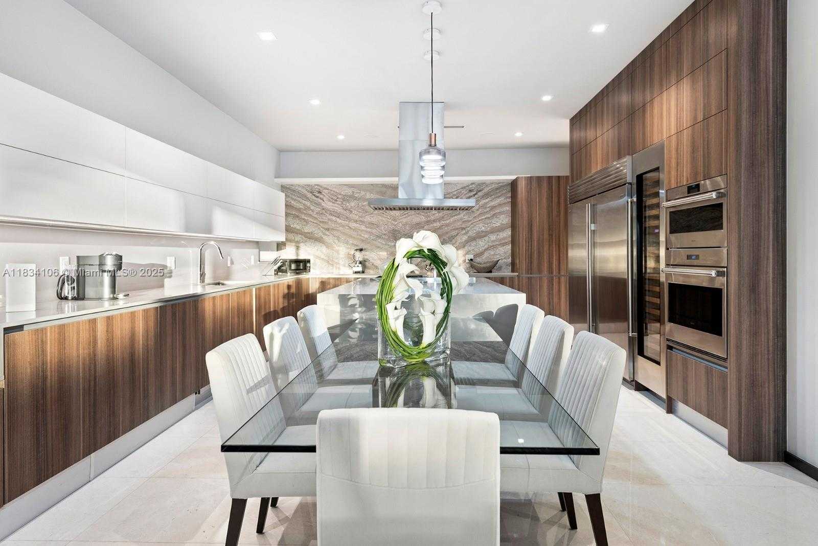 Small Image of 3734 CHASE AVE, Miami Beach Number 13