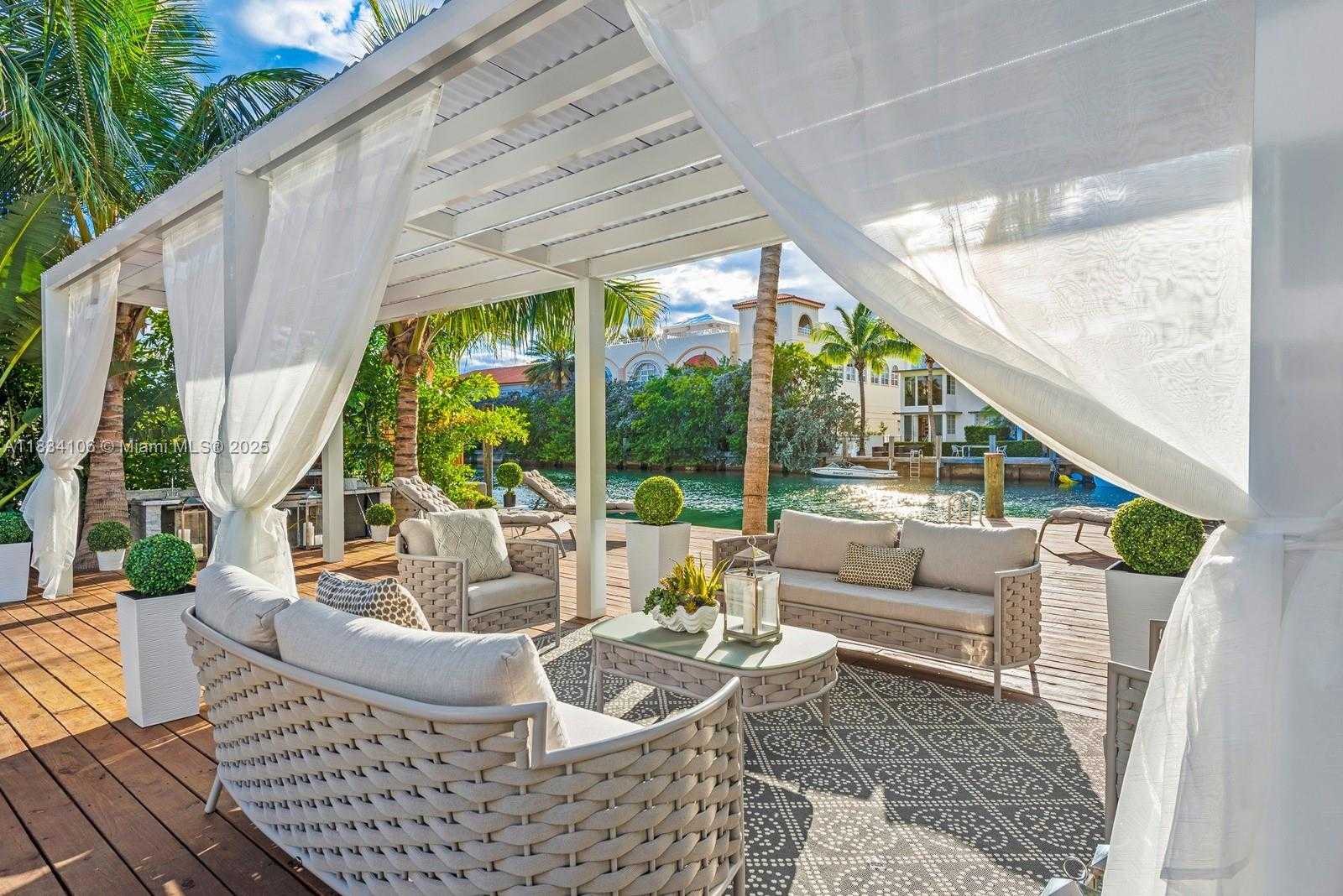 Small Image of 3734 CHASE AVE, Miami Beach Number 16