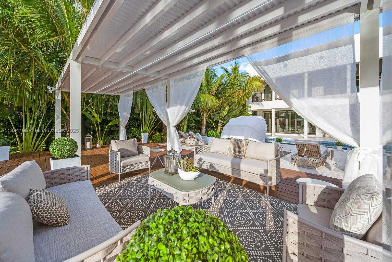 Small Image of 3734 CHASE AVE, Miami Beach Number 17