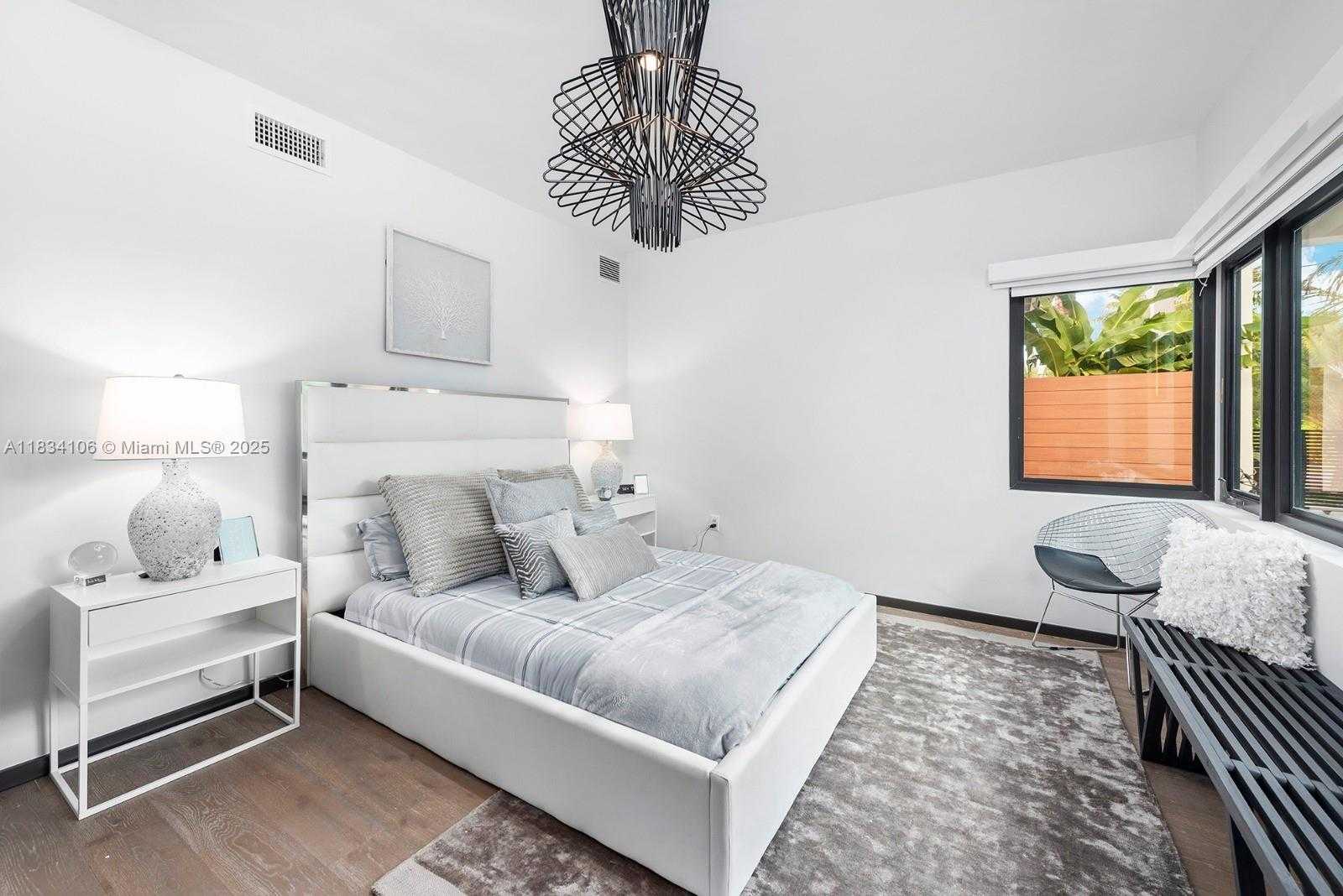 Small Image of 3734 CHASE AVE, Miami Beach Number 29