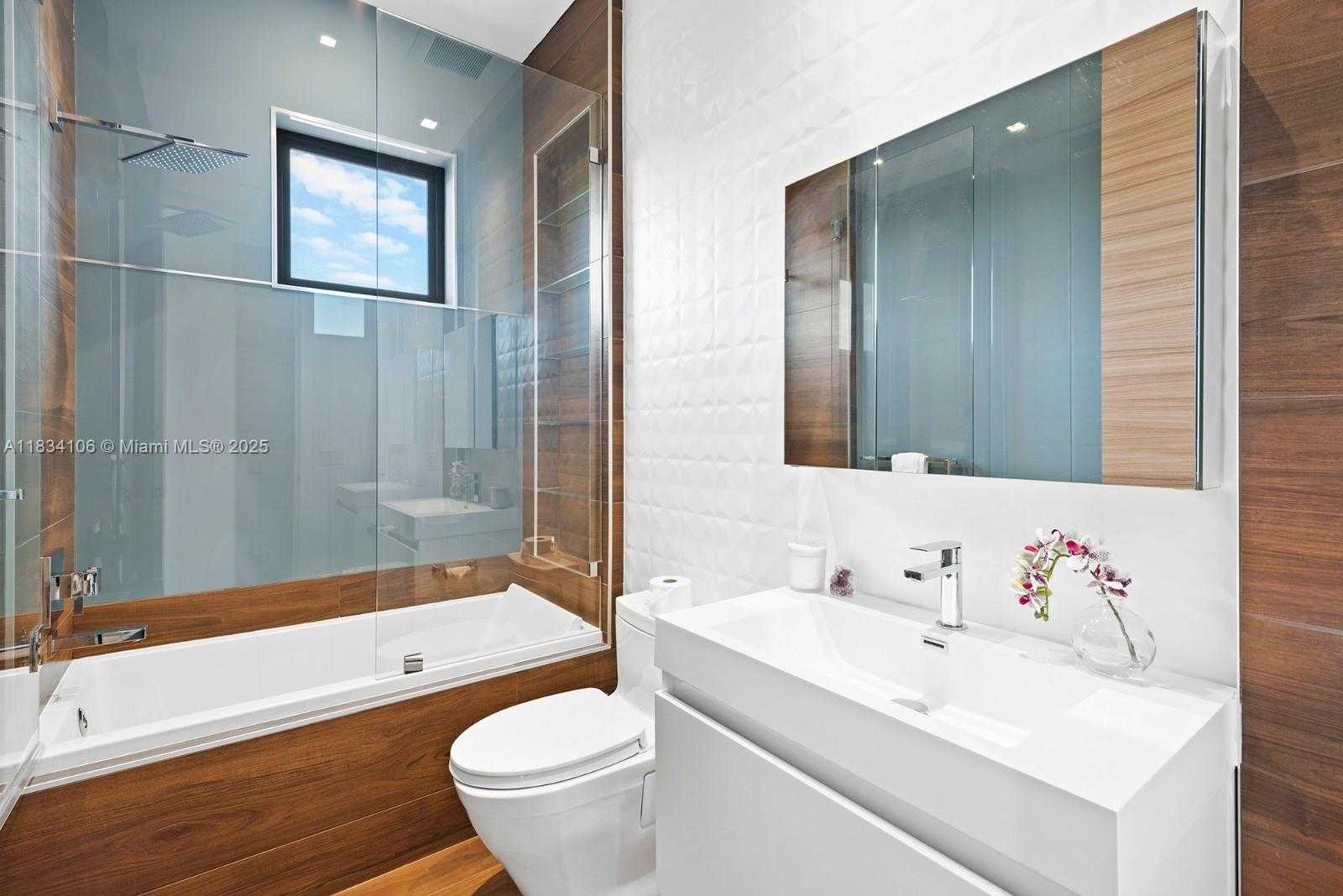Small Image of 3734 CHASE AVE, Miami Beach Number 30