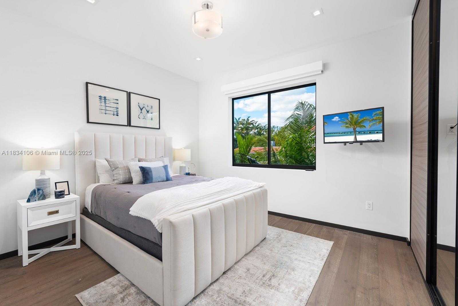 Small Image of 3734 CHASE AVE, Miami Beach Number 33