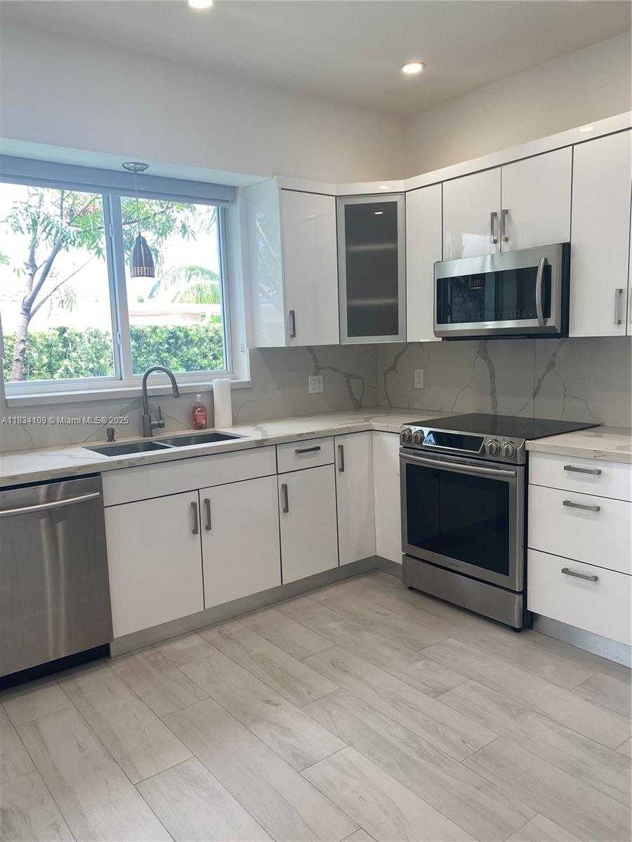 Small Image of 2105 SOUTH WEST 12 ST #2105, Miami Number 12