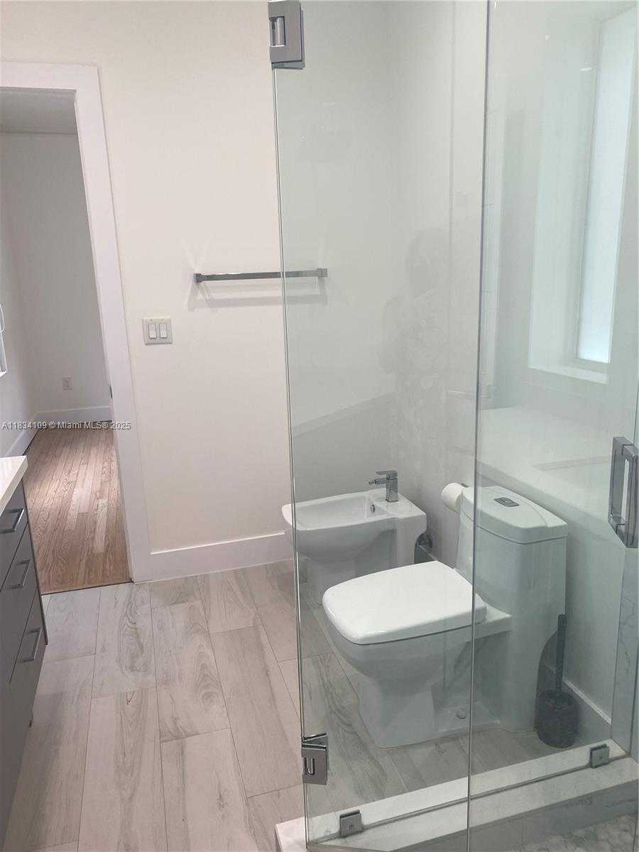 Small Image of 2105 SOUTH WEST 12 ST #2105, Miami Number 9