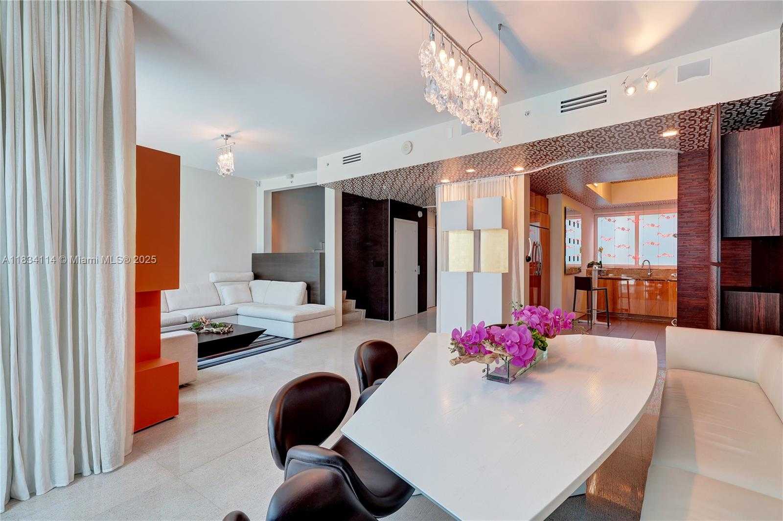 Small Image of 50 SOUTH POINTE DR #TWN4, Miami Beach Number 6
