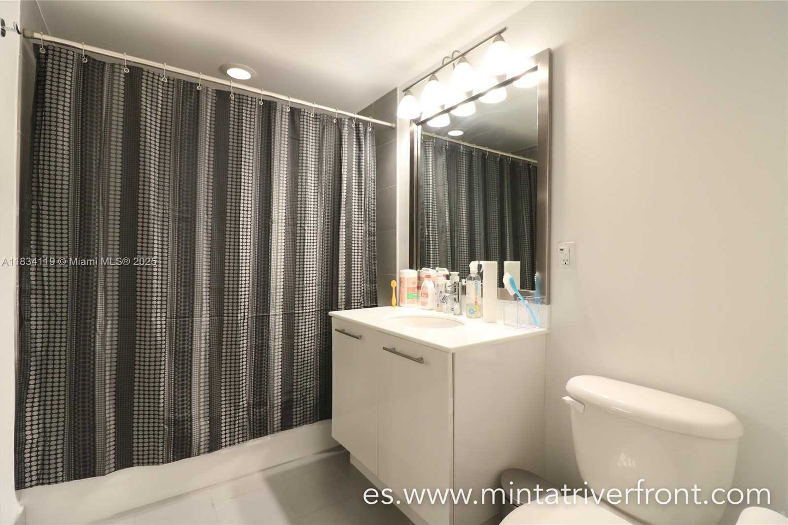 Small Image of 92 SOUTH WEST 3RD ST #3003, Miami Number 11