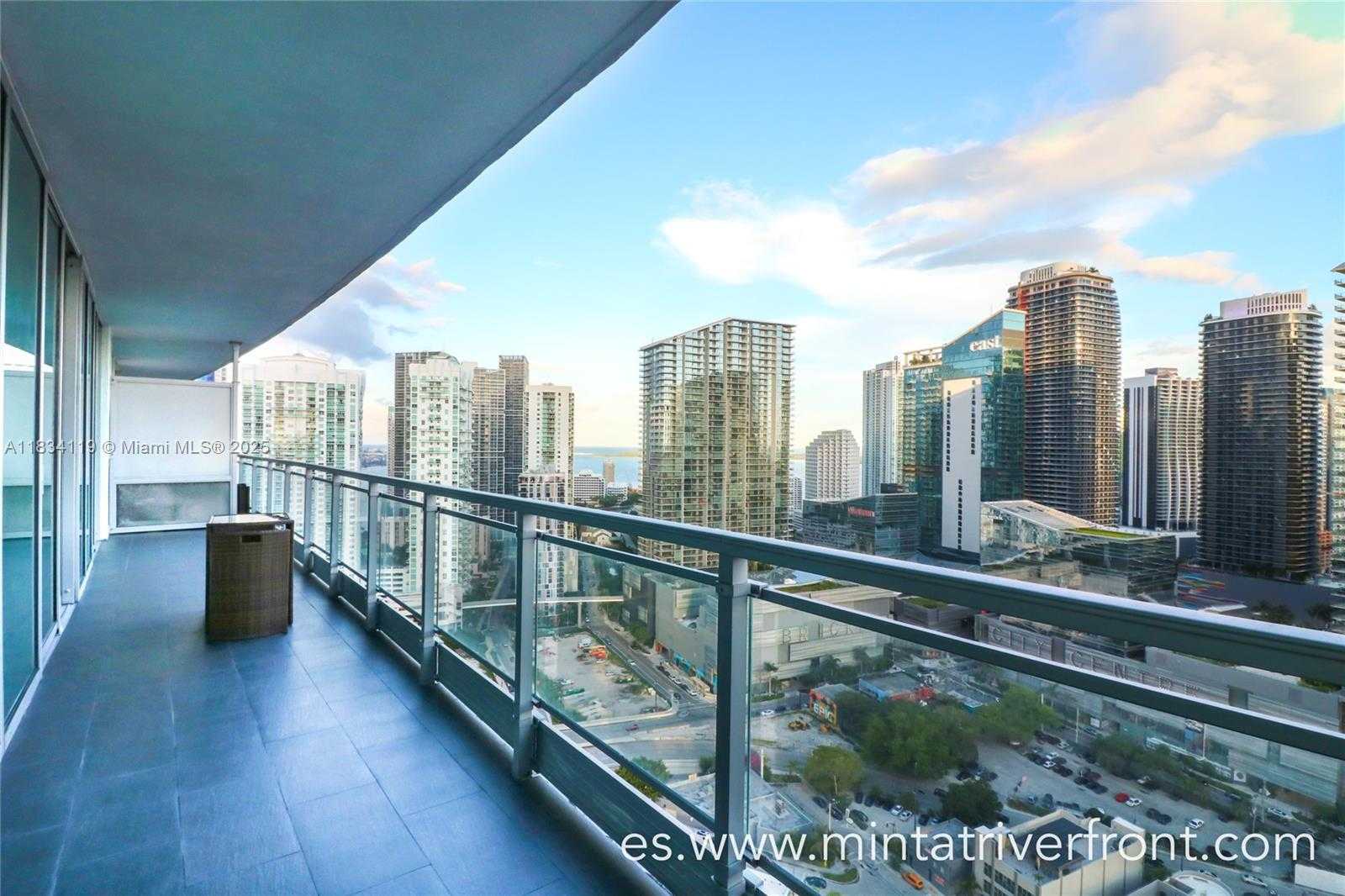 Small Image of 92 SOUTH WEST 3RD ST #3003, Miami Number 12