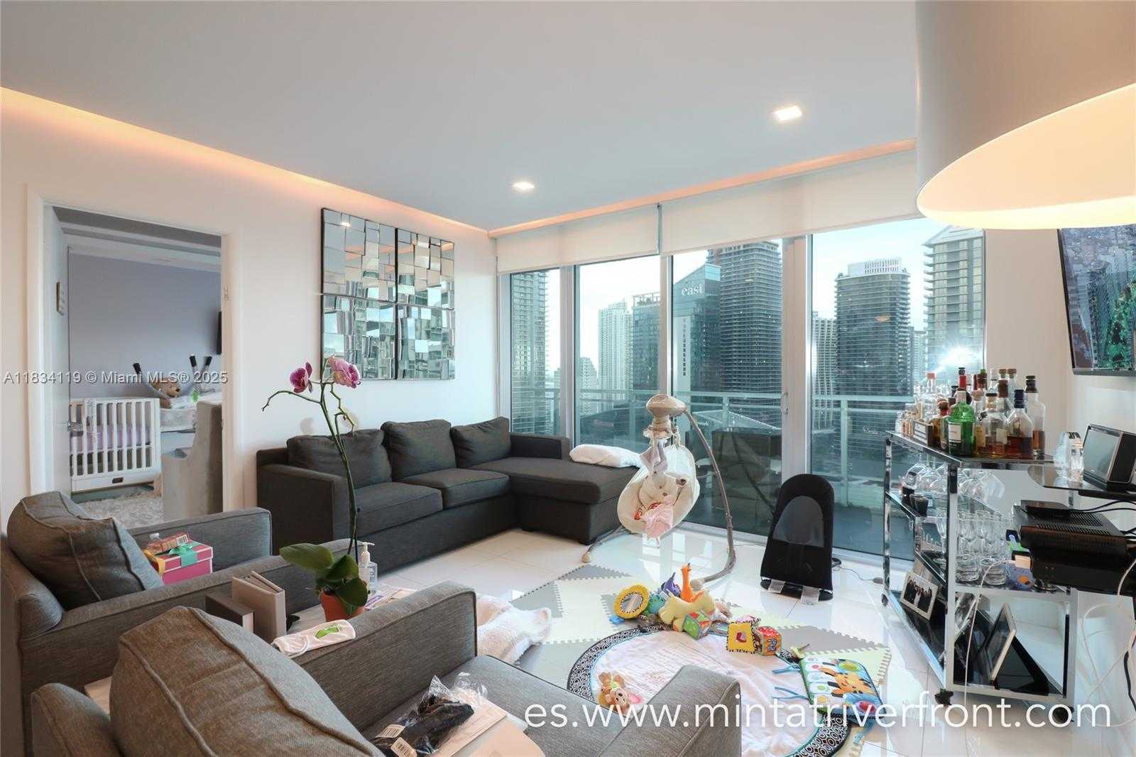 Small Image of 92 SOUTH WEST 3RD ST #3003, Miami Number 4