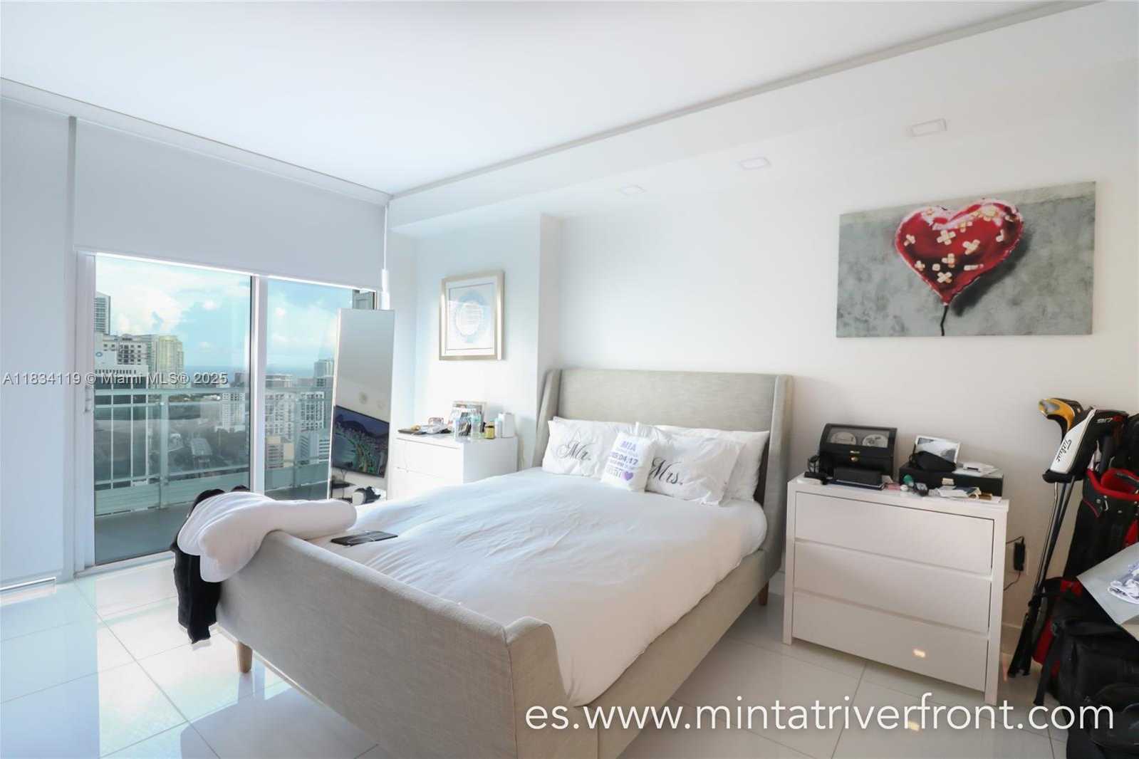Small Image of 92 SOUTH WEST 3RD ST #3003, Miami Number 5