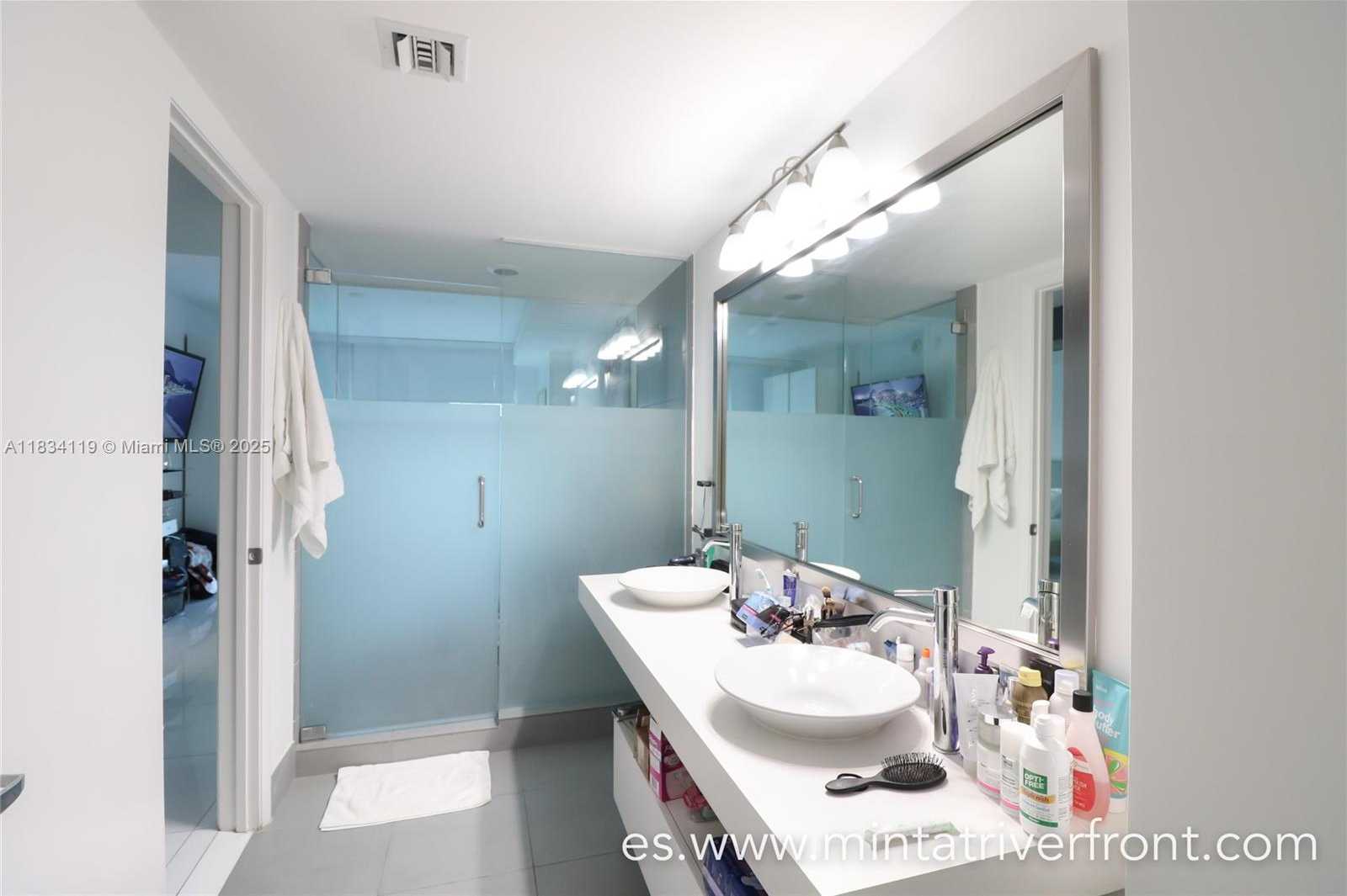 Small Image of 92 SOUTH WEST 3RD ST #3003, Miami Number 7