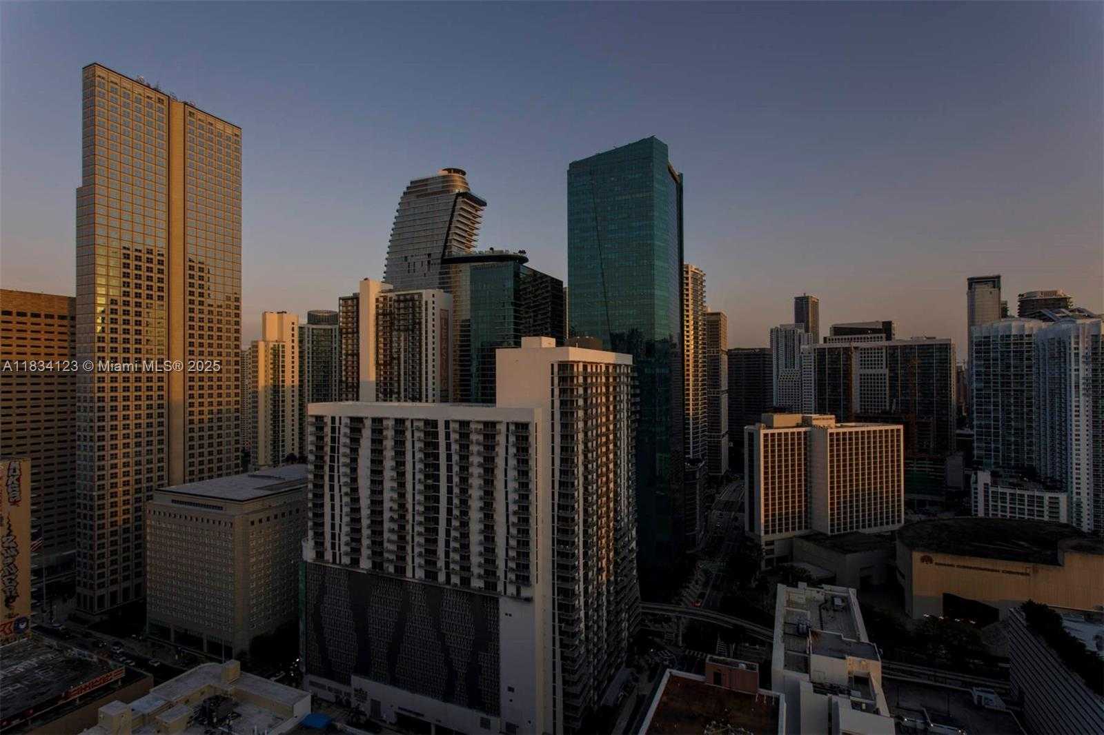 Small Image of 151 SOUTH EAST 1ST ST #3103, Miami Number 25