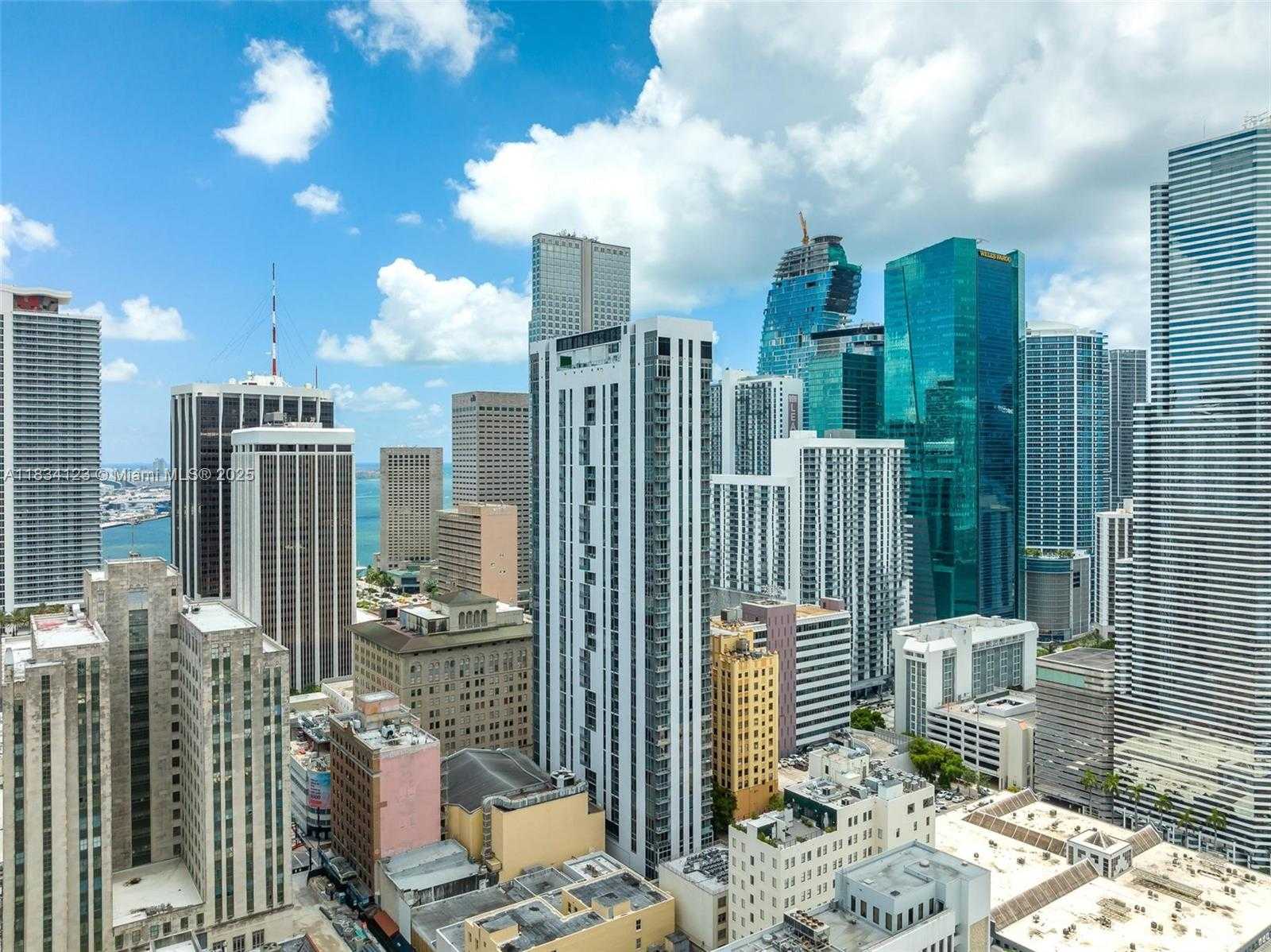 Small Image of 151 SOUTH EAST 1ST ST #3103, Miami Number 52