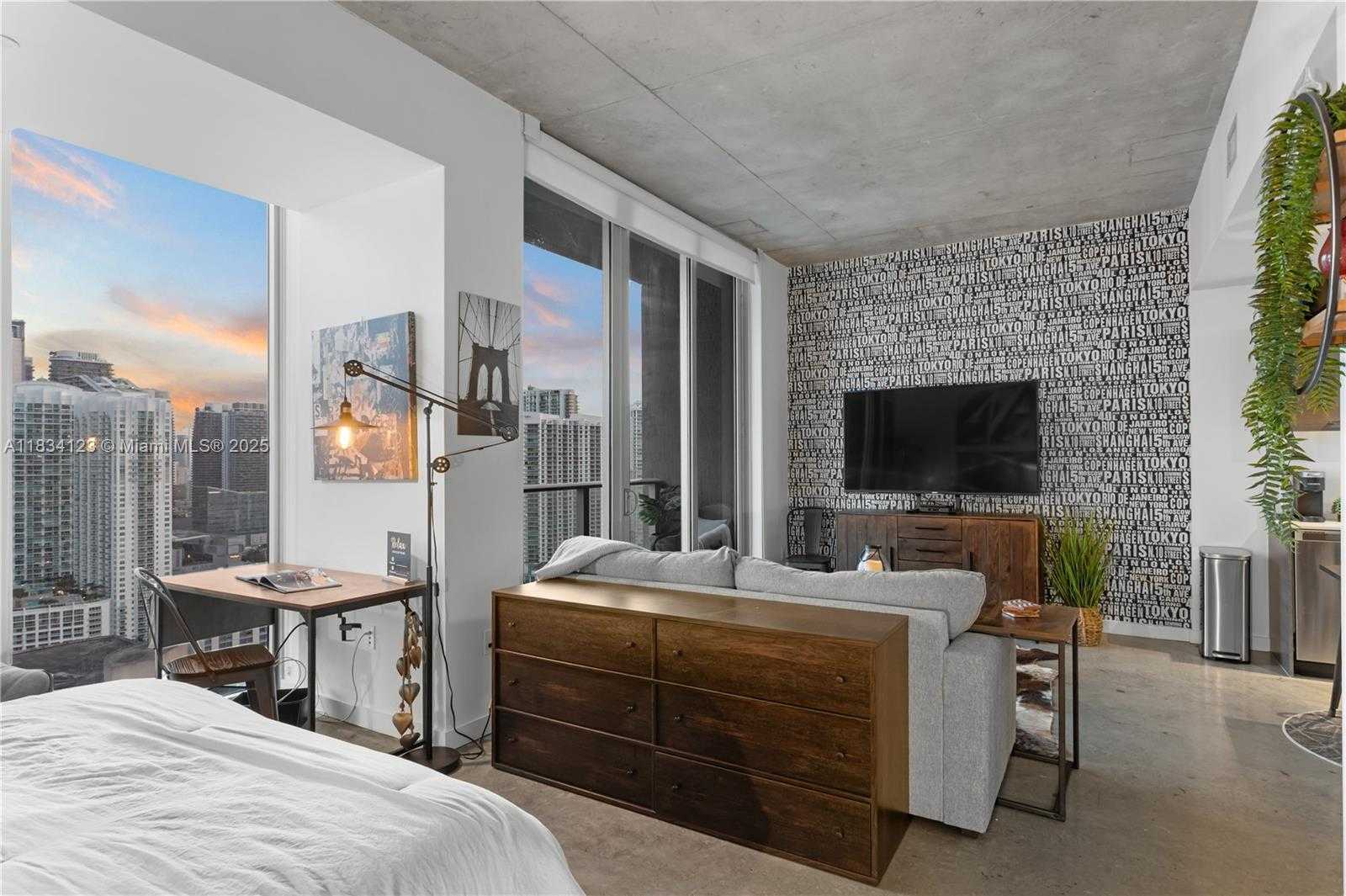 Small Image of 151 SOUTH EAST 1ST ST #3103, Miami Number 7