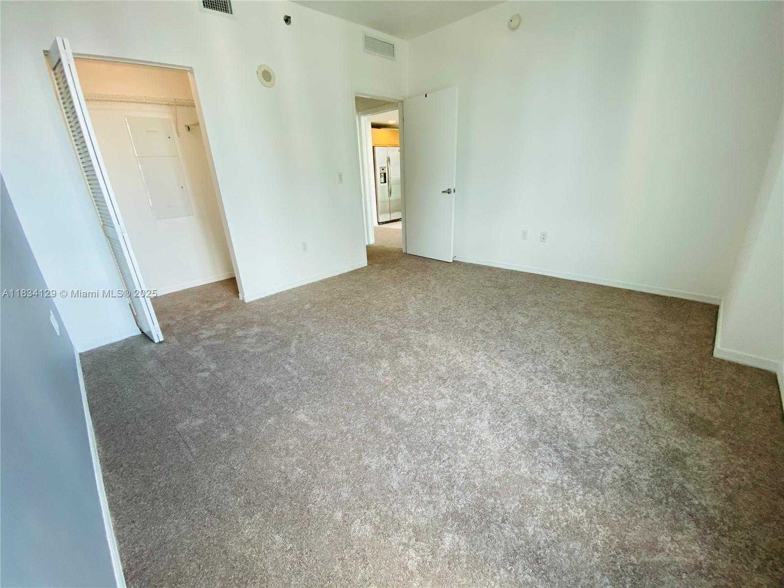 Small Image of 951 BRICKELL AVE #1909, Miami Number 10