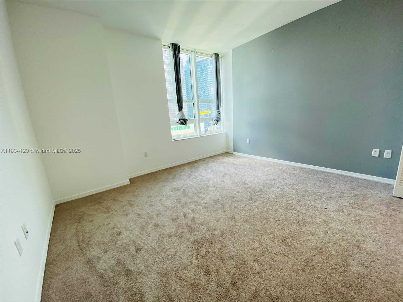 Small Image of 951 BRICKELL AVE #1909, Miami Number 12