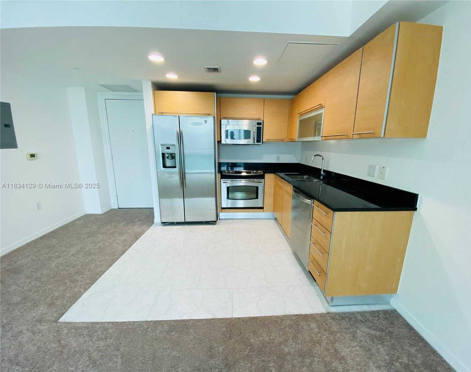 Small Image of 951 BRICKELL AVE #1909, Miami Number 3
