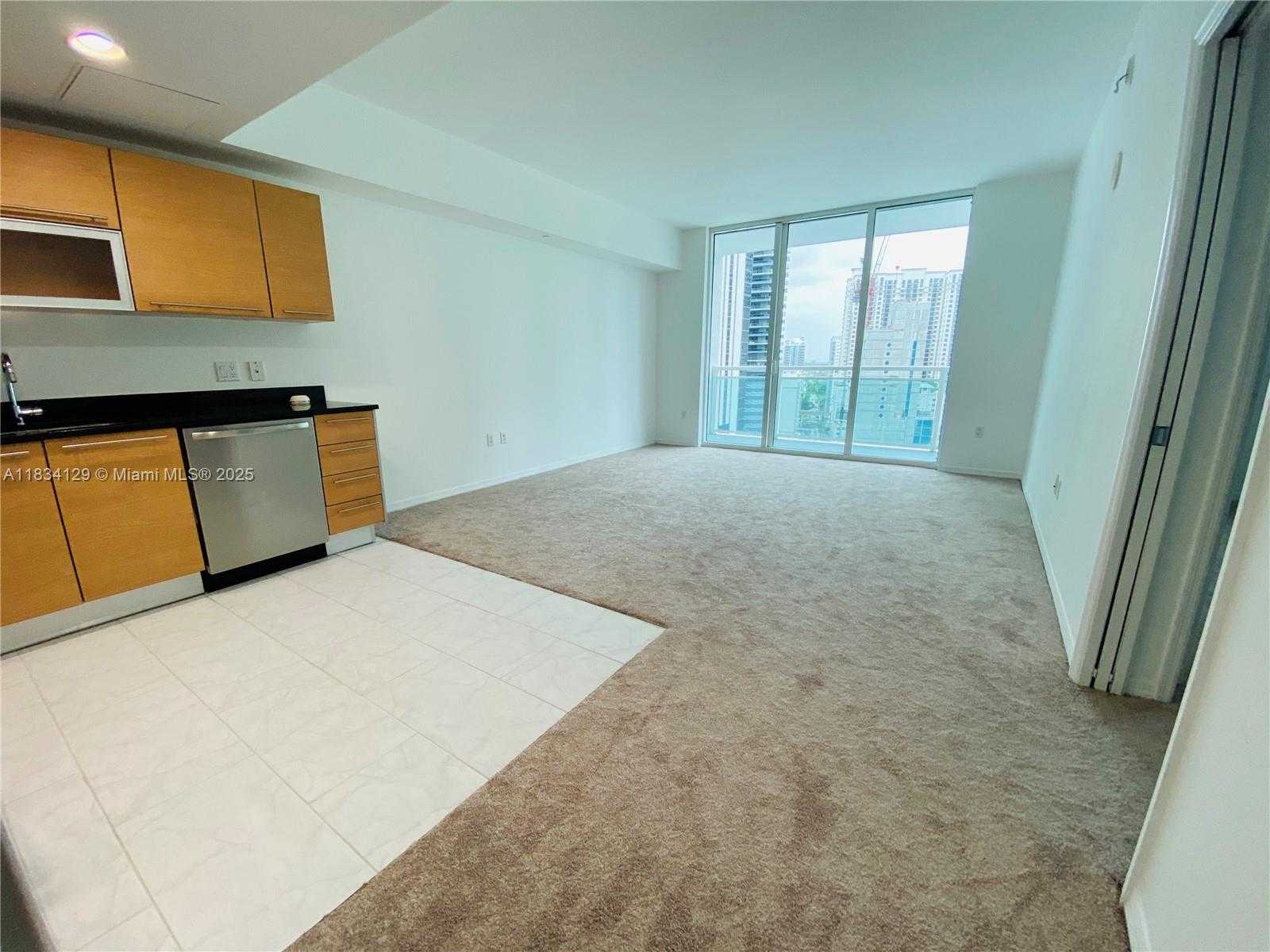 Small Image of 951 BRICKELL AVE #1909, Miami Number 5
