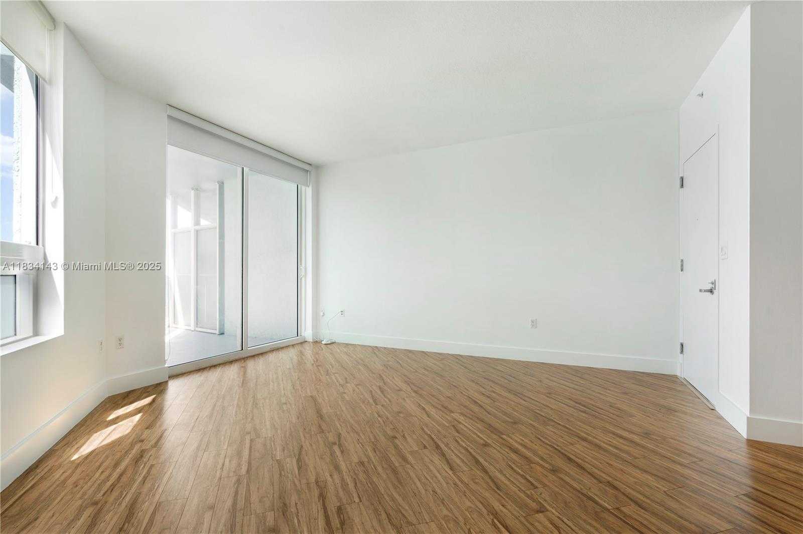 Small Image of 1900 NORTH BAYSHORE DR #3410, Miami Number 3