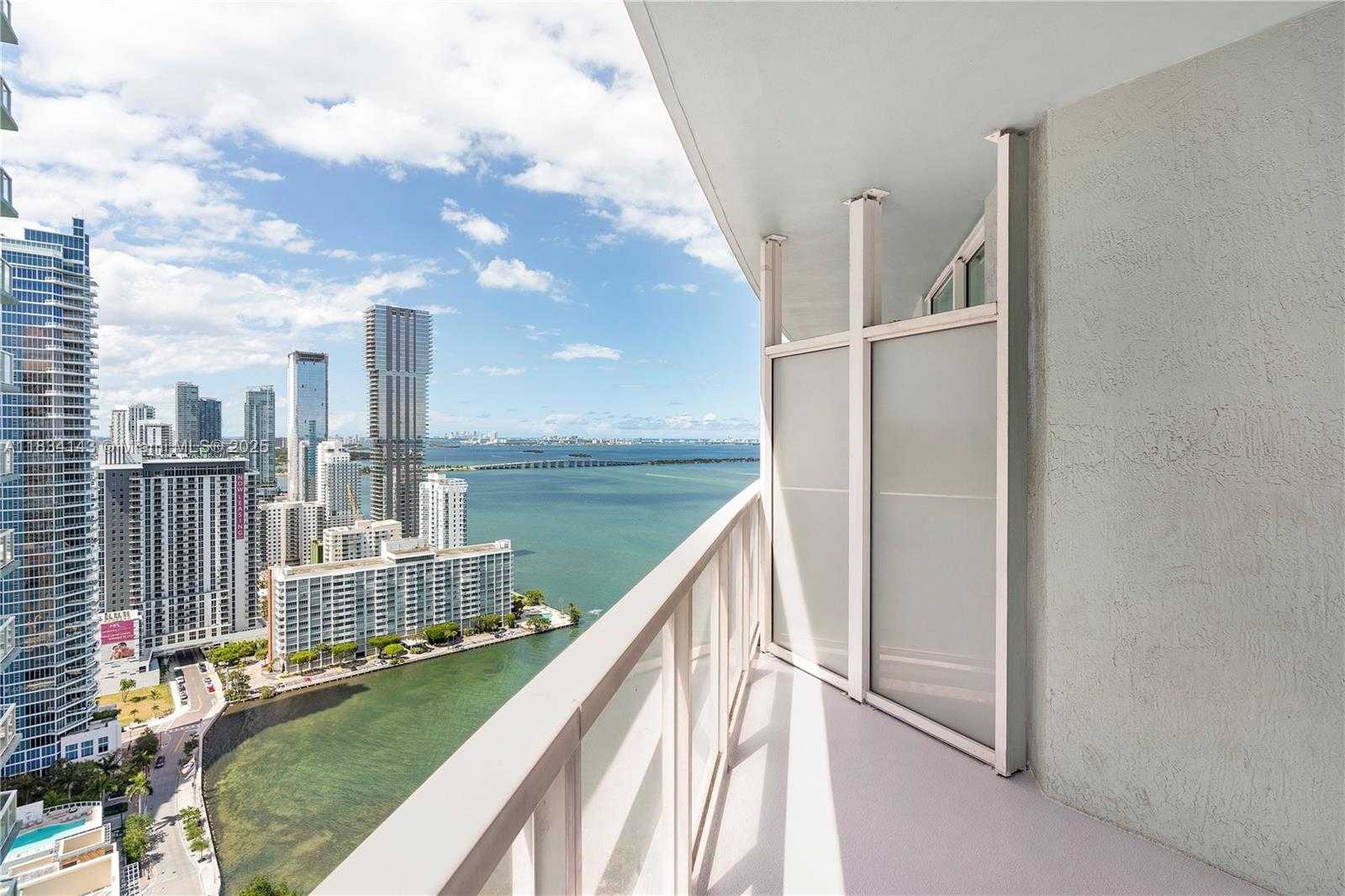 Small Image of 1900 NORTH BAYSHORE DR #3410, Miami Number 7