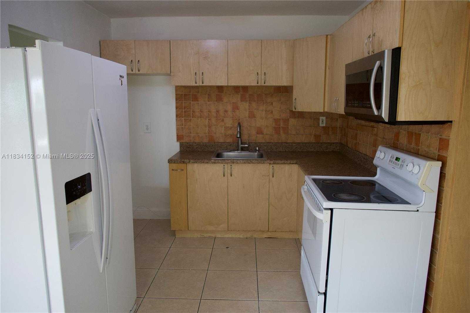 Small Image of 650 EAST 10TH AVE #1, Hialeah Number 11