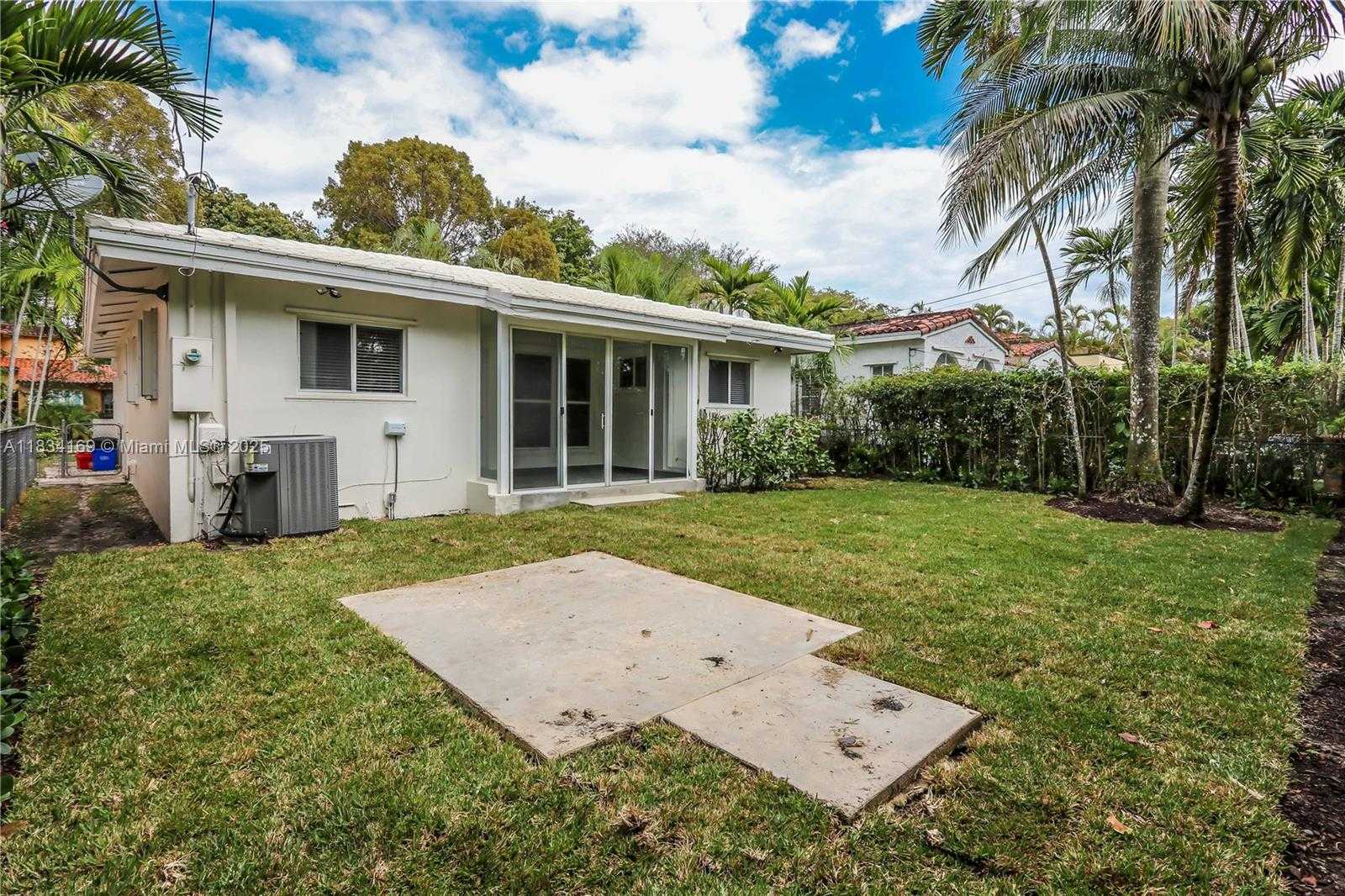 Small Image of 1220 MILAN AVE, Coral Gables Number 35