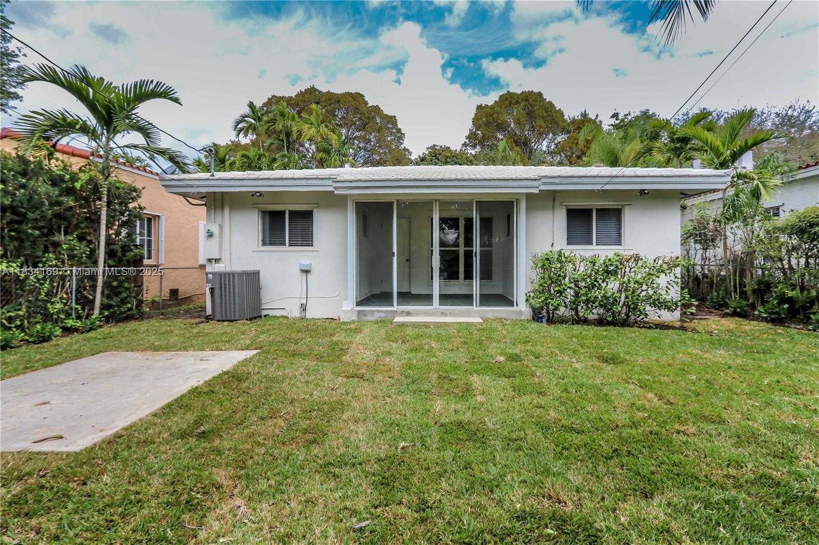 Small Image of 1220 MILAN AVE, Coral Gables Number 36