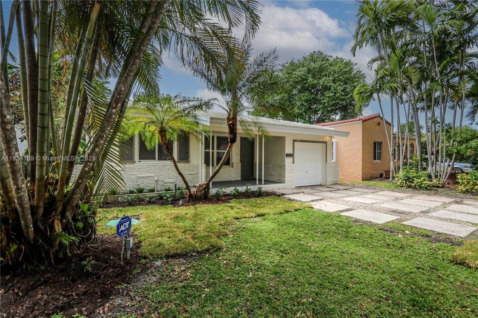 Small Image of 1220 MILAN AVE, Coral Gables Number 39