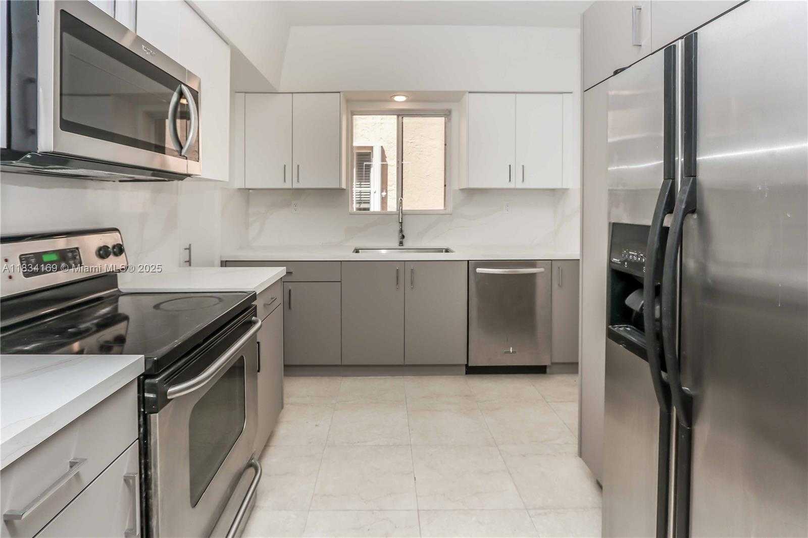 Small Image of 1220 MILAN AVE, Coral Gables Number 5