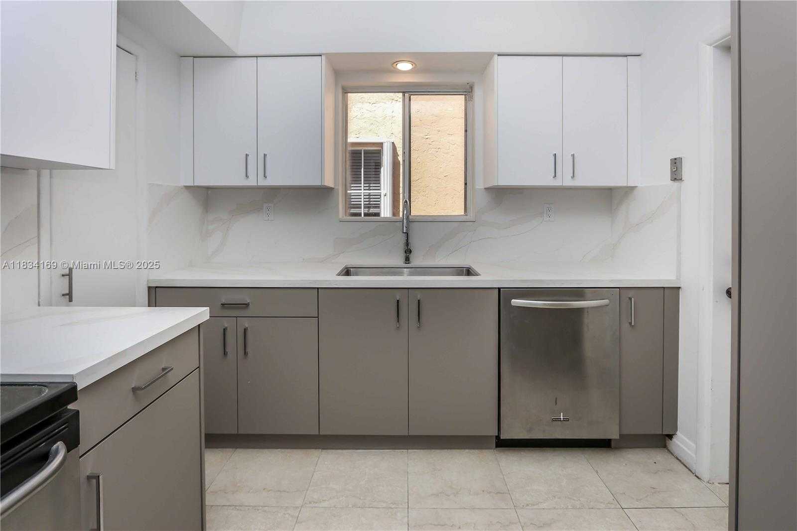 Small Image of 1220 MILAN AVE, Coral Gables Number 6