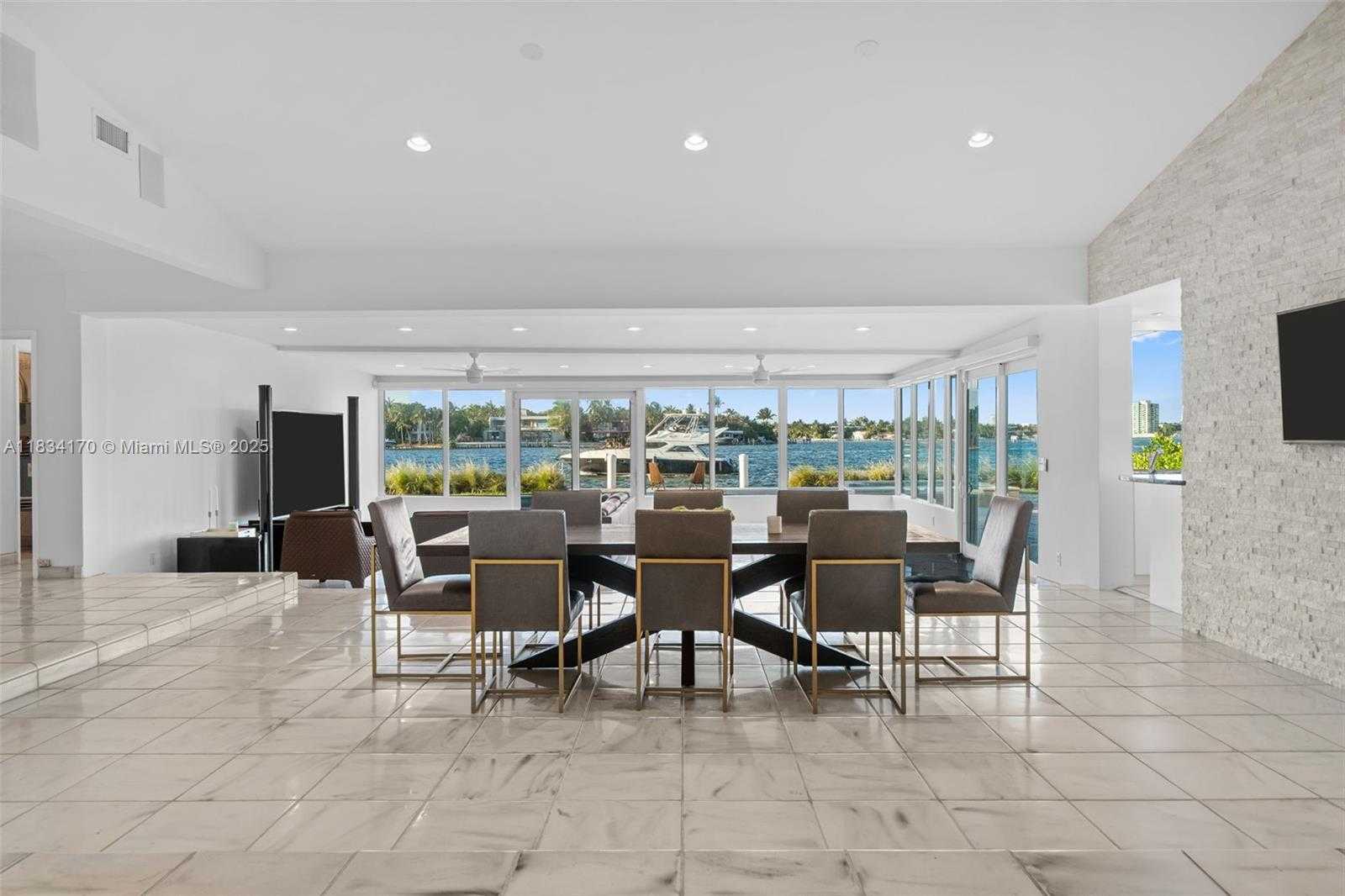 Small Image of 205 NORTH HIBISCUS DR, Miami Beach Number 21