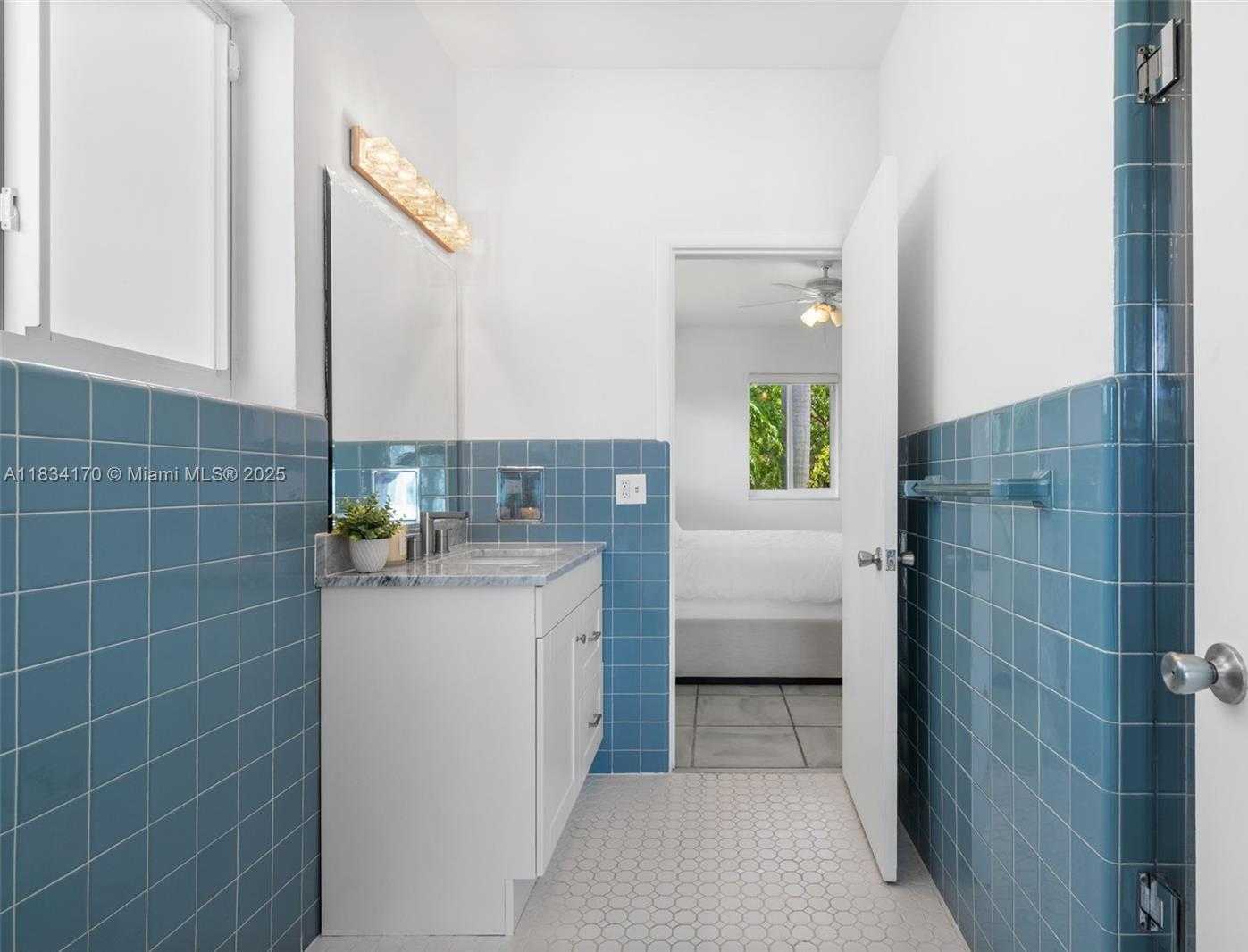 Small Image of 205 NORTH HIBISCUS DR, Miami Beach Number 31