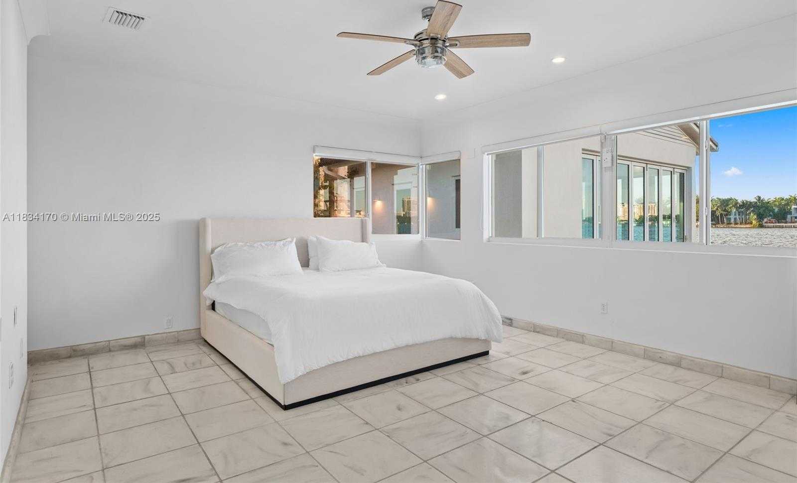Small Image of 205 NORTH HIBISCUS DR, Miami Beach Number 32