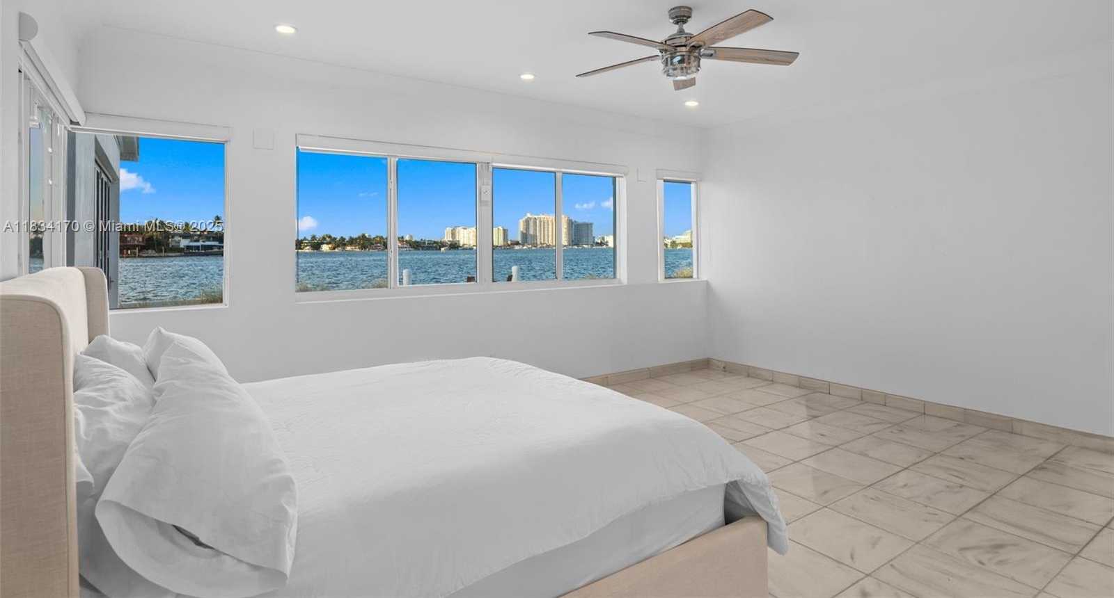 Small Image of 205 NORTH HIBISCUS DR, Miami Beach Number 34