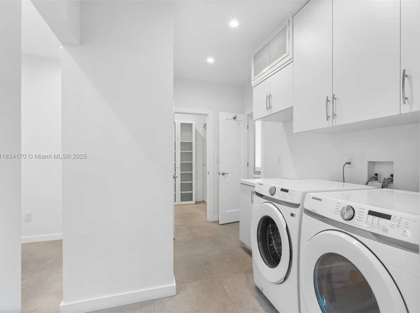 Small Image of 205 NORTH HIBISCUS DR, Miami Beach Number 46