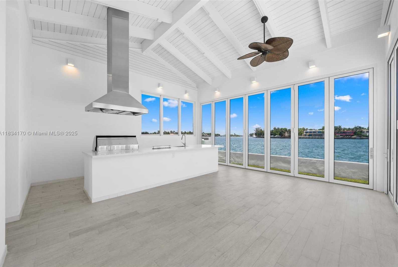 Small Image of 205 NORTH HIBISCUS DR, Miami Beach Number 51