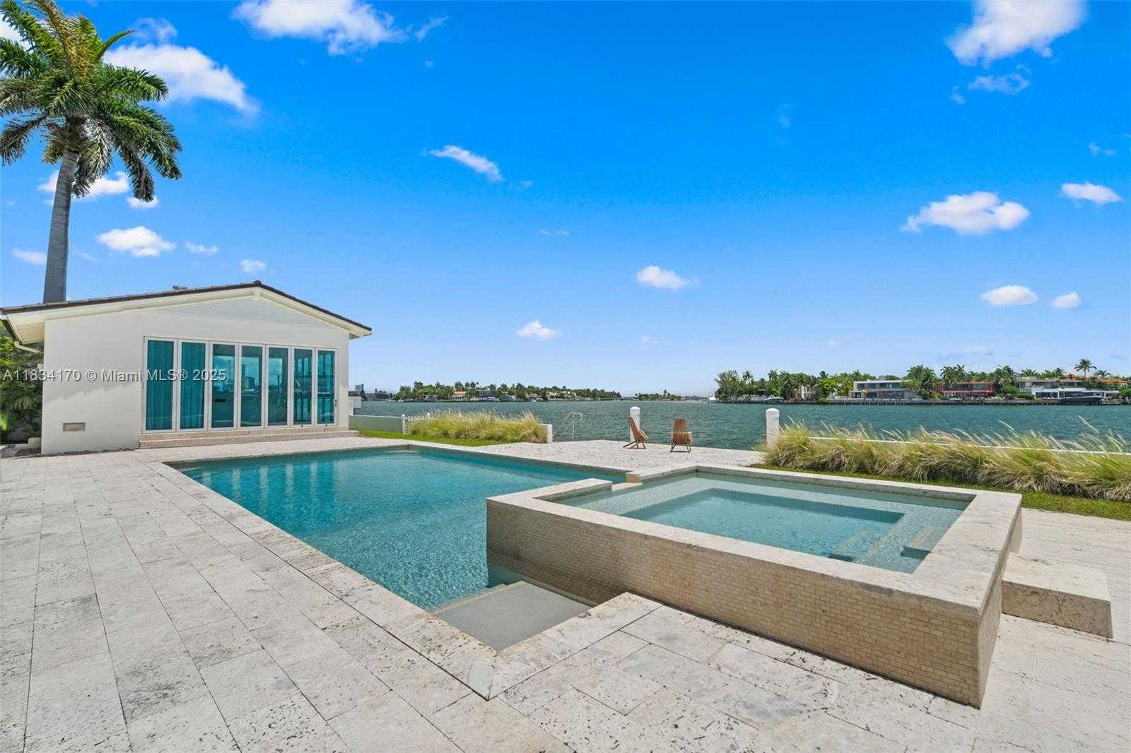 Small Image of 205 NORTH HIBISCUS DR, Miami Beach Number 6