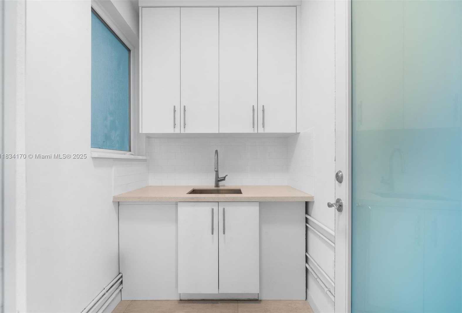 Small Image of 205 NORTH HIBISCUS DR, Miami Beach Number 61