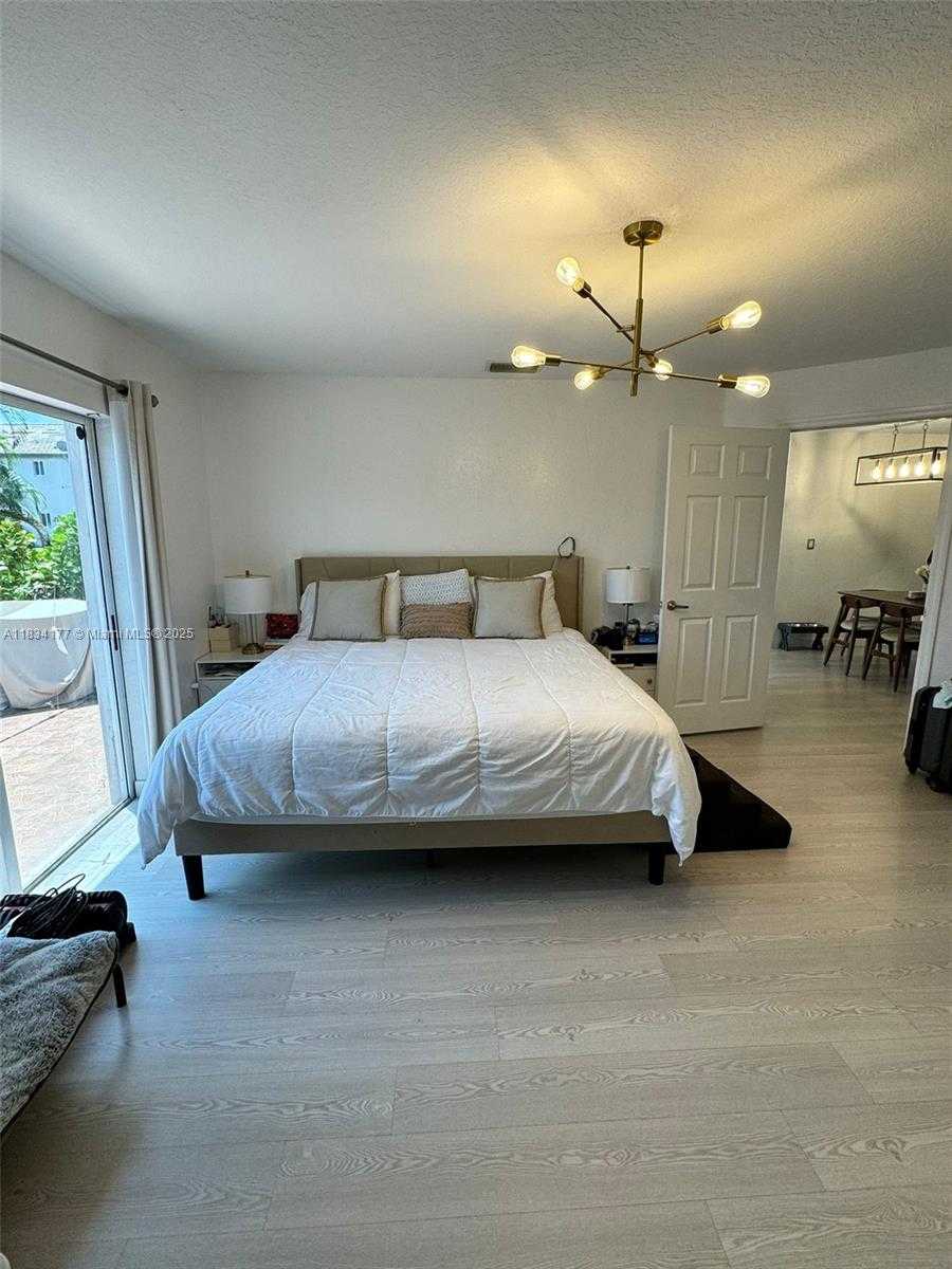 Small Image of 5755 NORTH WEST 109TH AVE #17, Doral Number 9