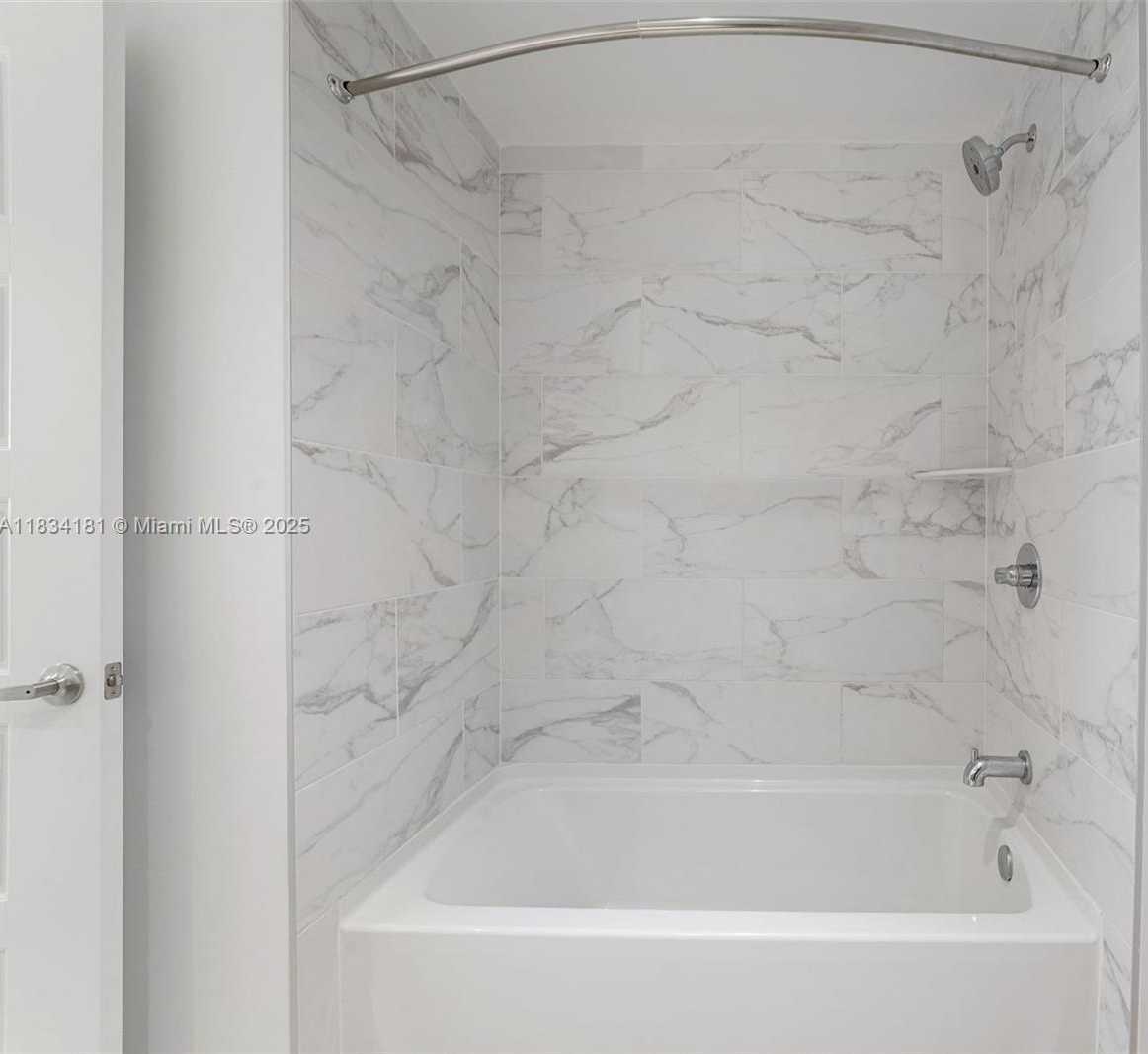 Small Image of 2150 NORTH BAYSHORE DR #0709, Miami Number 25
