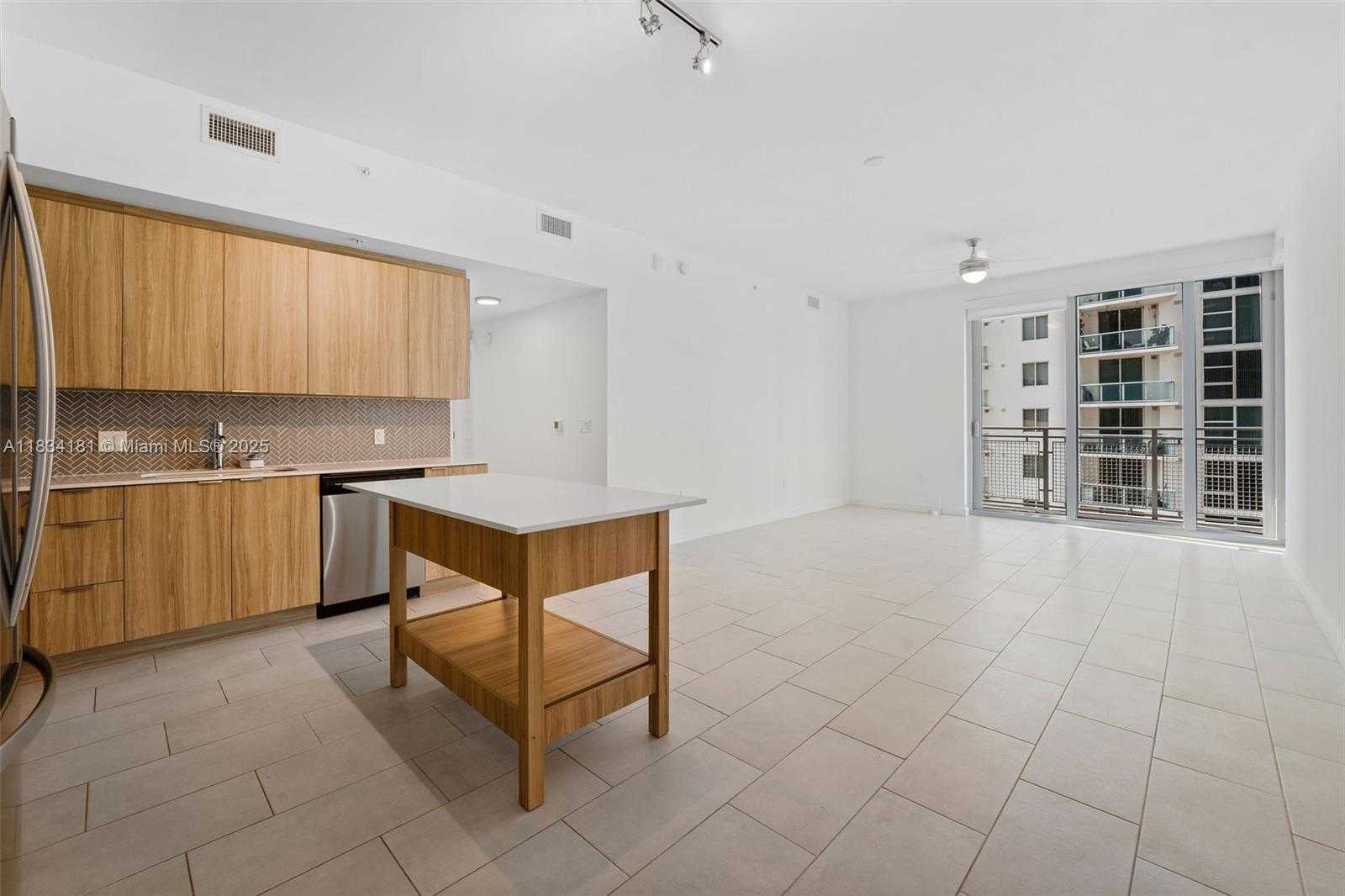 Small Image of 2150 NORTH BAYSHORE DR #0709, Miami Number 3