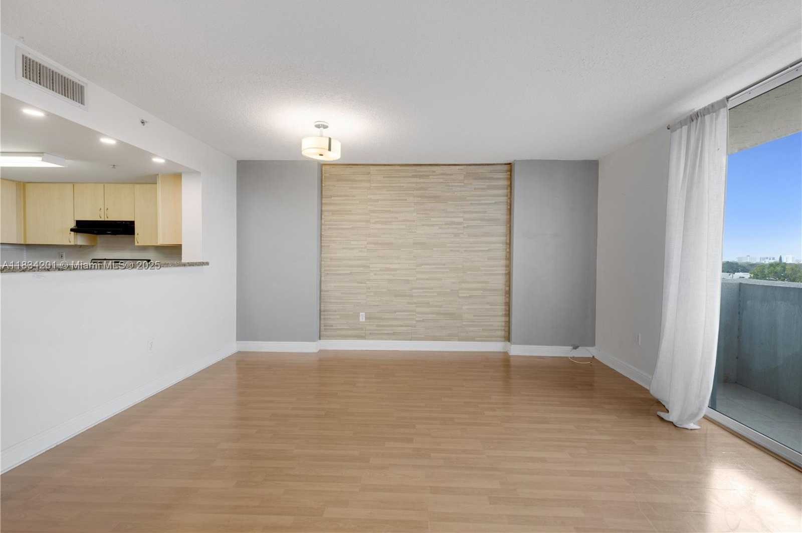 Small Image of 3000 CORAL WAY #513, Miami Number 5