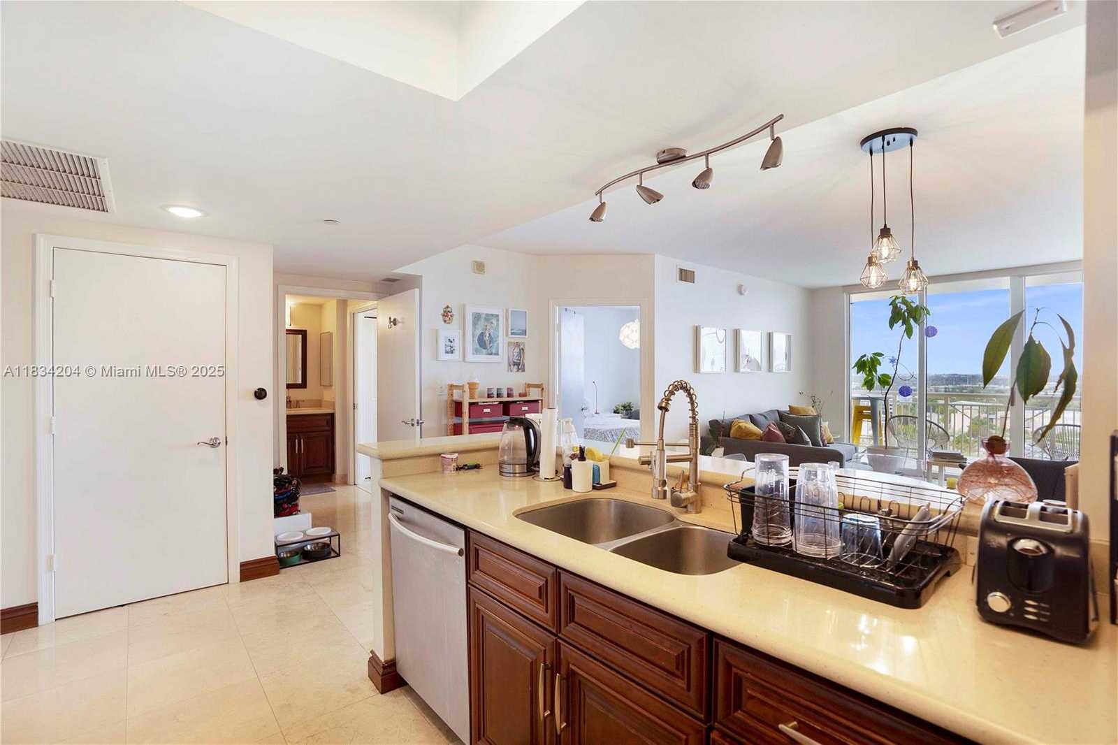Small Image of 19501 WEST COUNTRY CLUB DR #1610, Aventura Number 21