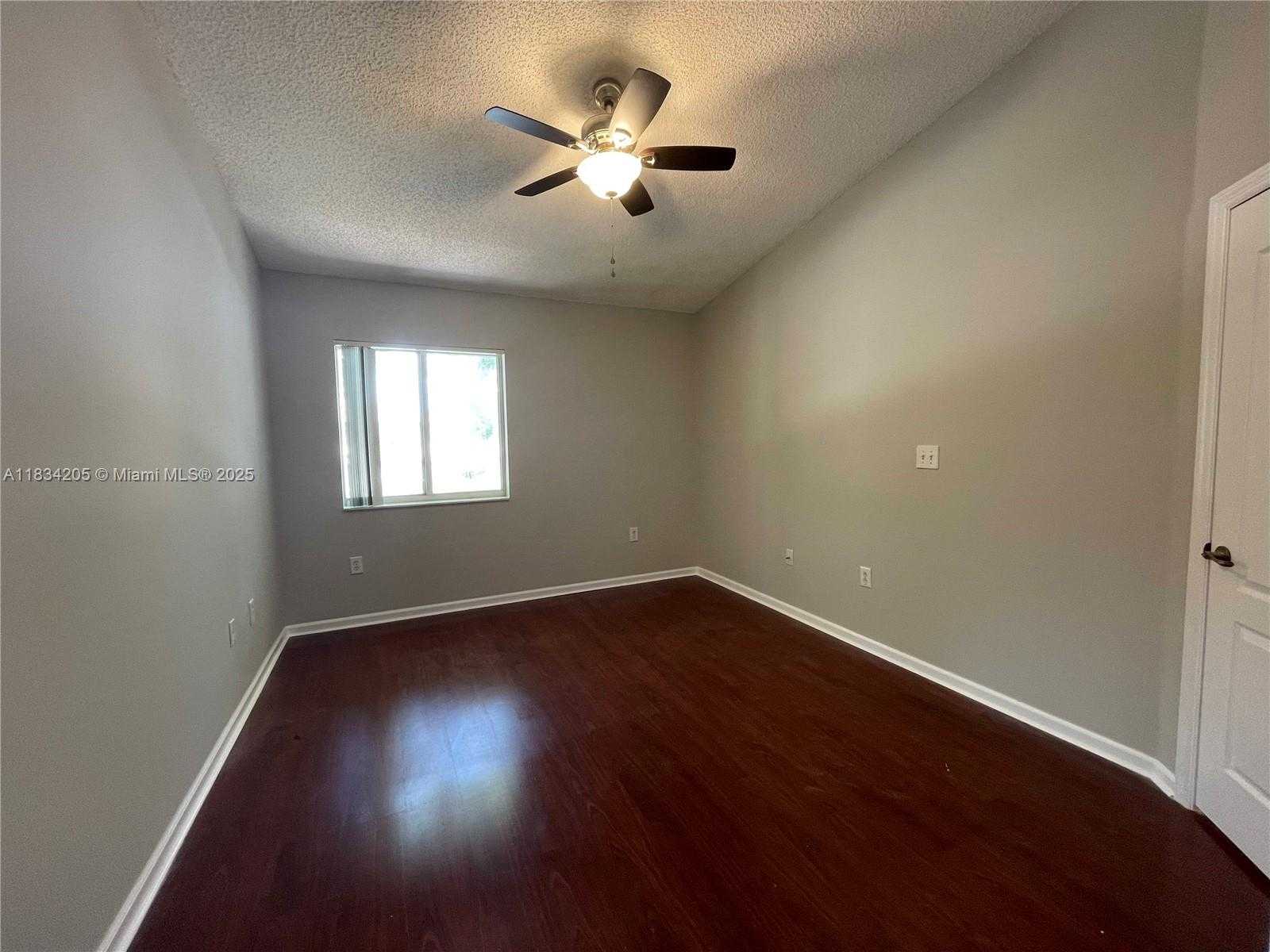 Small Image of 14124 SW 121st Pl, Miami, FL 33186, USA Number 10