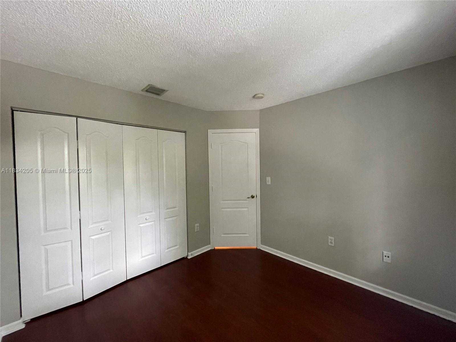 Small Image of 14124 SW 121st Pl, Miami, FL 33186, USA Number 16