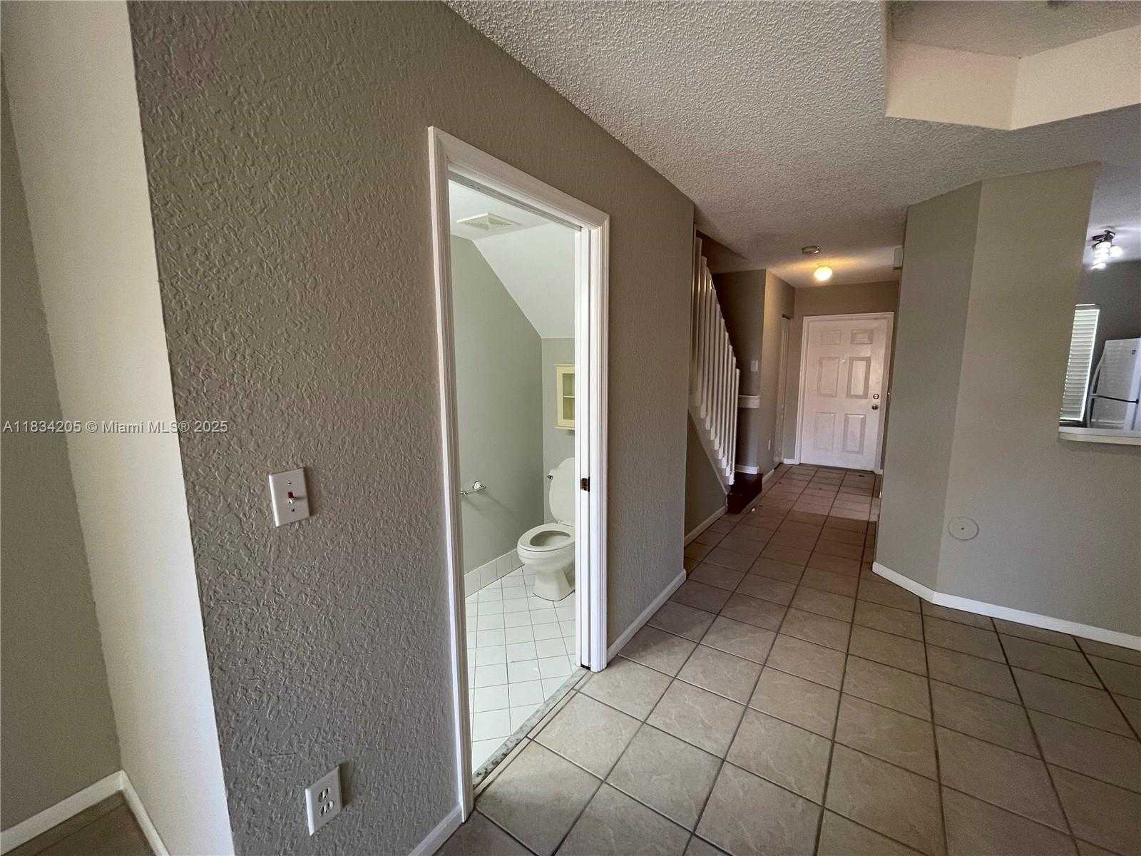 Small Image of 14124 SW 121st Pl, Miami, FL 33186, USA Number 6