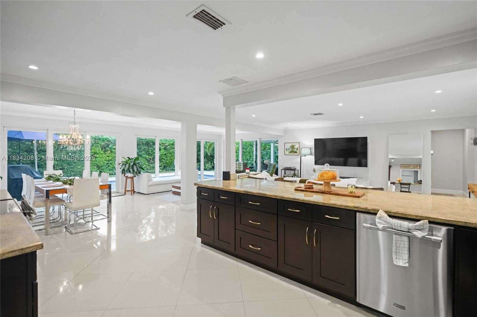 Small Image of 3472 NORTH EAST 18TH AVE #3472, Oakland Park Number 13